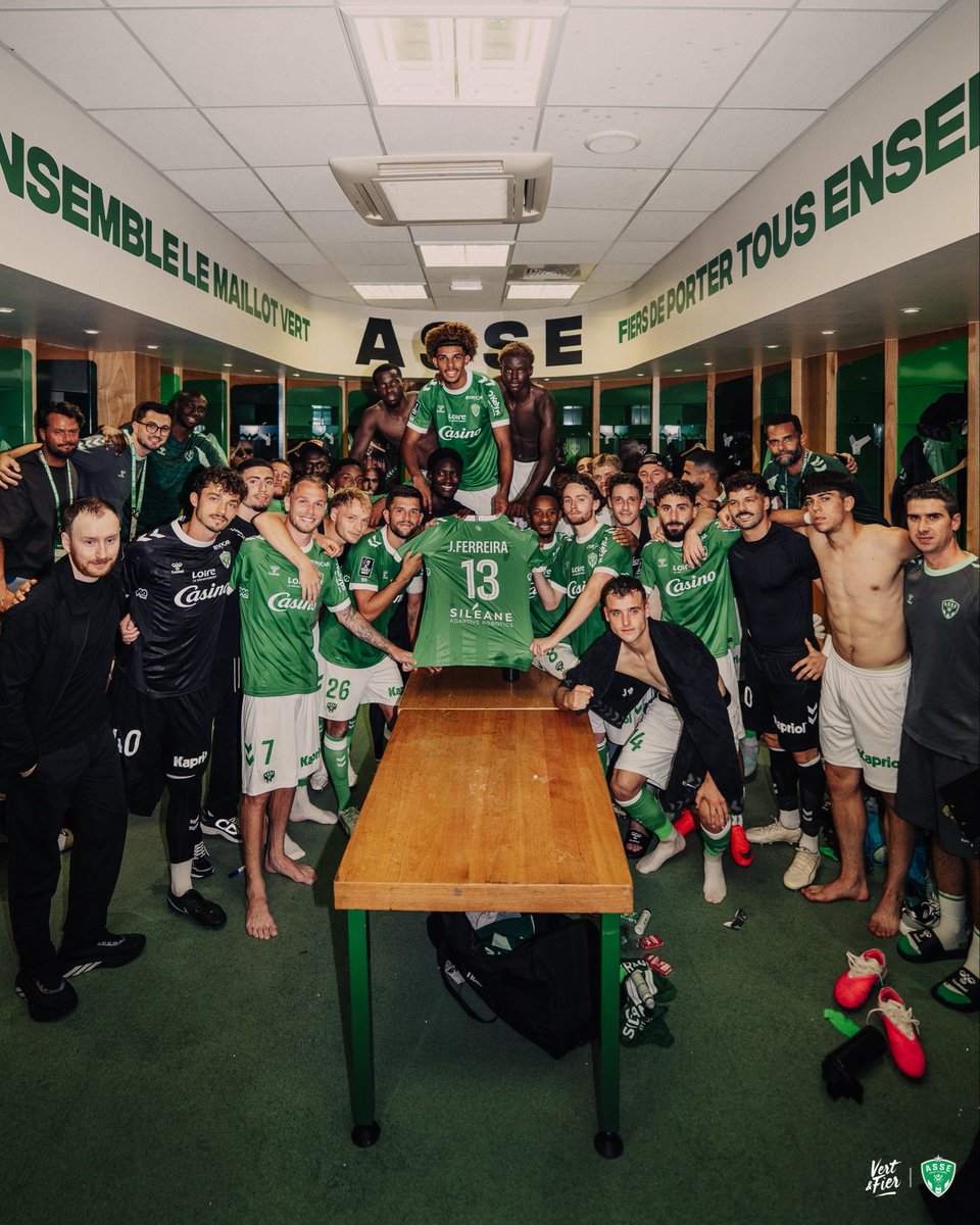 ASSEofficiel's tweet photo. Trois points et une grosse pensée pour toi, João ! 💚 https://t.co/yqajACcAF9