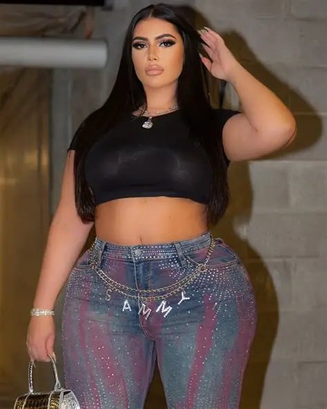 Emilycarloqi's tweet photo. Outfit from Fashion nova https://t.co/LS4dOiz9vx