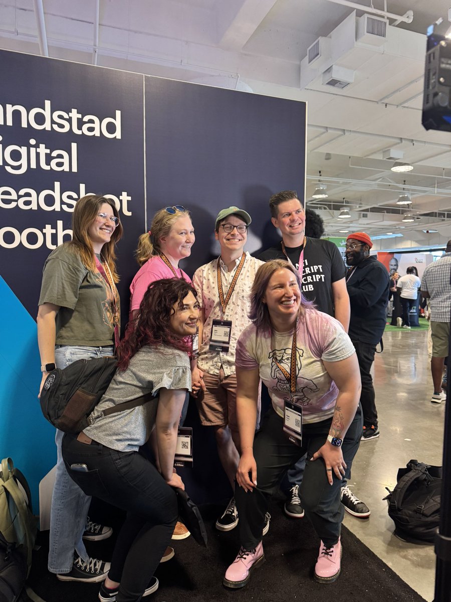 RoxanaCodes's tweet photo. I love running into friends from different parts of the tech community. 🥰
So great to hang with the resilient coders, 100devs, Torcers, and LGT!
@LivSterlingDev, Cal, @CodeAndCrochet, @Devchicajas, @lucipas_ 🔥🔥🔥
@RenderATL #renderATL https://t.co/nePh2RIS7a