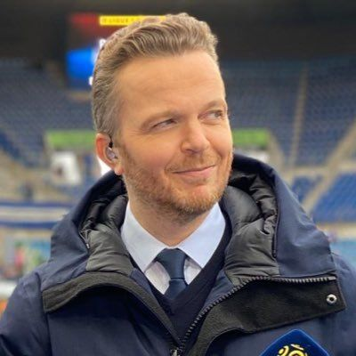 FlashInfos24's tweet photo. 🚨 GROS COUP POUR DISNEY+ ! 🎙️⚽️

Après 14 ans chez beIN SPORTS, Omar Da Fonseca quitte la chaîne et rejoint Disney+ !

Julien Brun rejoint également l’aventure et devrait donc remplacer Benjamin aux côtés d’Omar pour commenter La Liga. 🔥

Vous validez ce nouveau duo ? 👀 https://t.co/H6diXILEK6