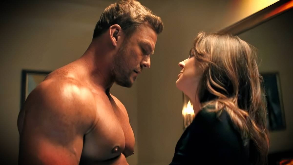 _1movie_mania_ tweet picture