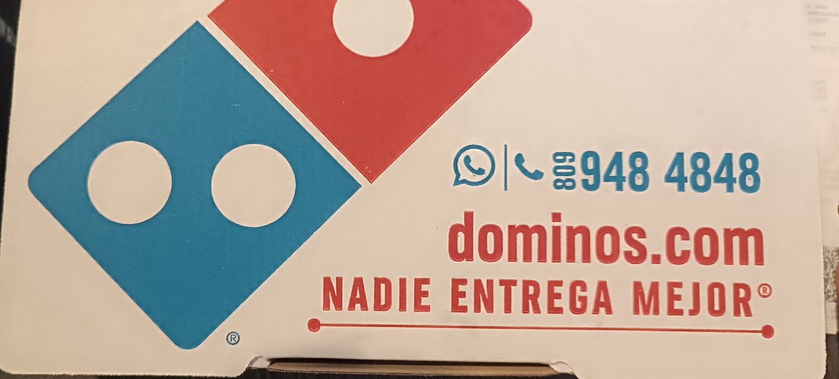 crugell's tweet photo. Entiendo que pueden ocurrir errores, pero llevo 30 minutos esperando y la orden que me entregan no es la que solicité. Esperaba un servicio acorde con lo que ustedes mismos prometen: ‘Nadie entrega mejor’.” @dominos punta cana RD. Pero finalmente. Llegó. https://t.co/smBdlJWlVG
