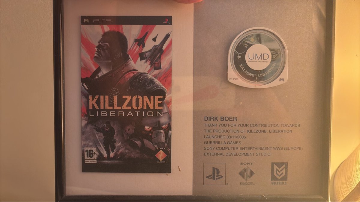 dirk_boer's tweet photo. @VatsalAmbastha @IndieGameJoe Yeah would love to play it too again! I think my PSP died though 🥲 still have this one: https://t.co/jVxq3y6aYz