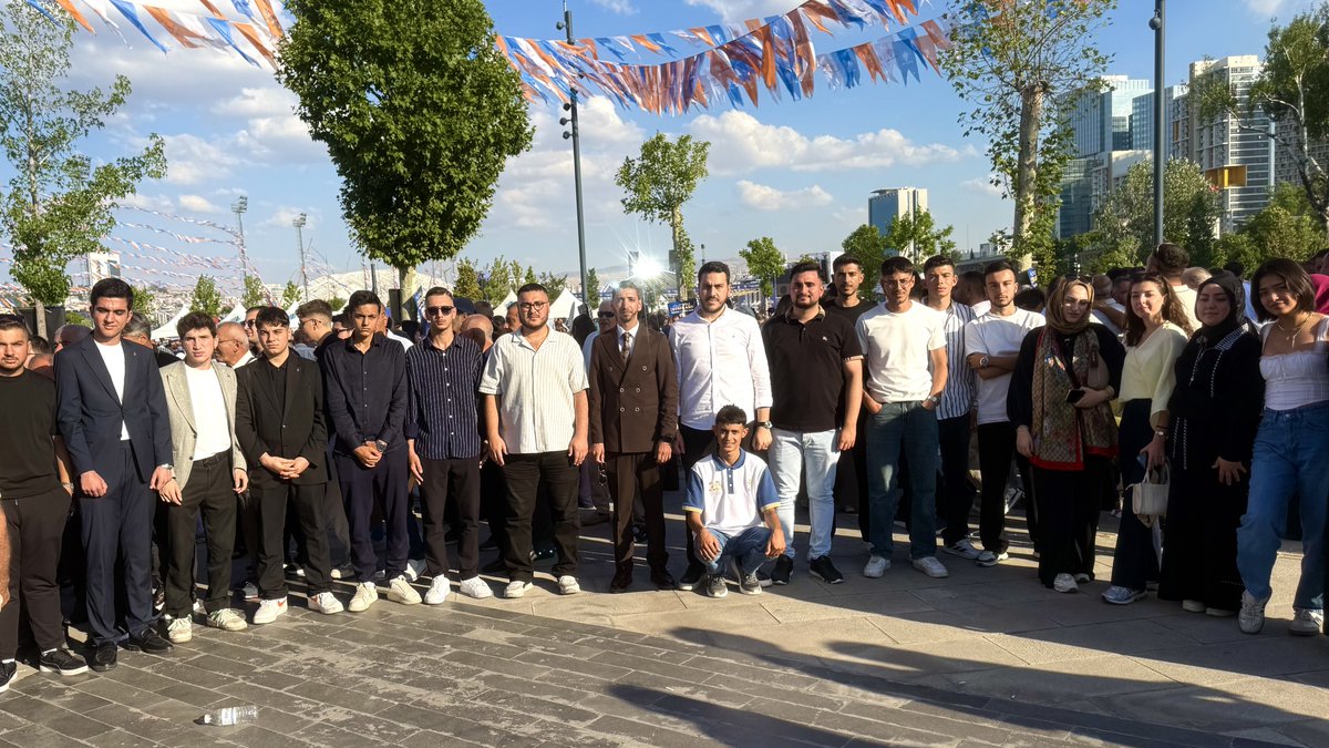 Akgencbevler's tweet photo. 25. Yıl Hatırası

📍 Ankara https://t.co/RSxGloweNQ