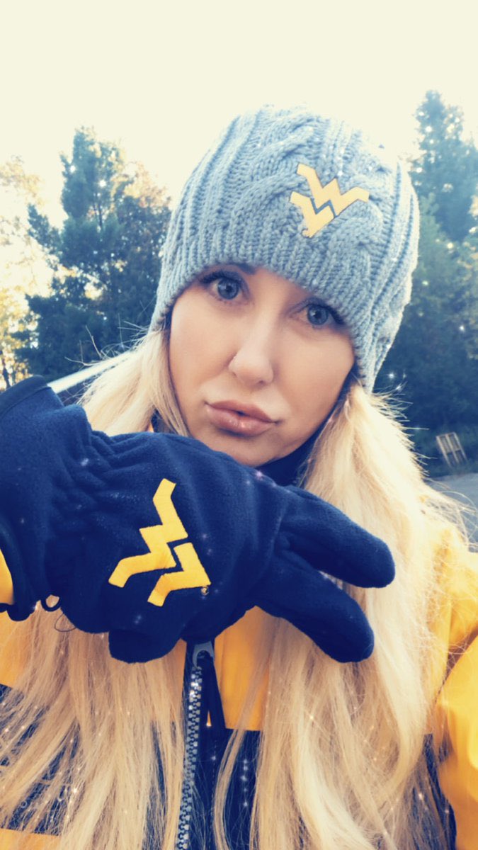 gumbywvu's tweet photo. We have Brandi Love https://t.co/w7WSEfkeL1