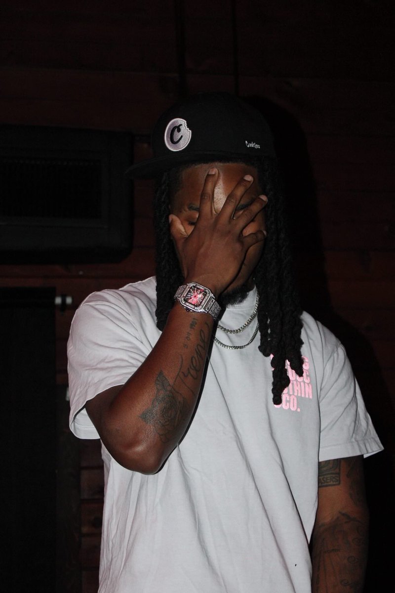 Telly2livee's tweet photo. IF she going she going #fwtx #atx #viral https://t.co/CKGML93MXI