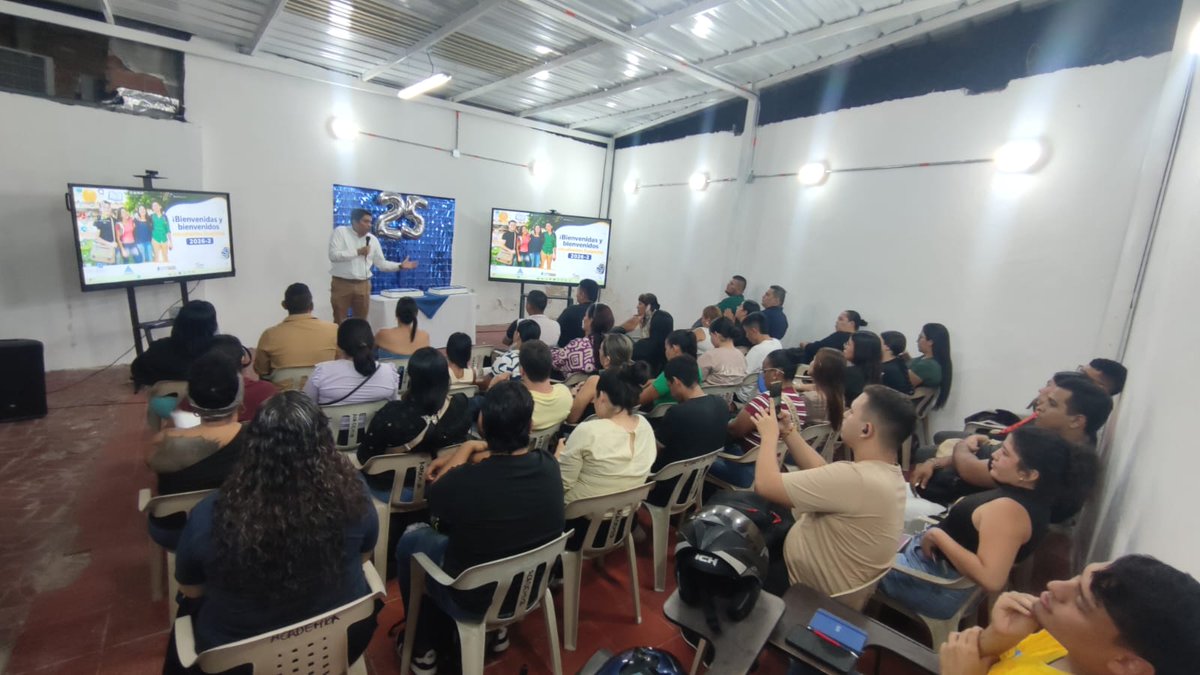ESAPOficial's tweet photo. En un espacio de inducción, conocieron las áreas de Bienestar Universitario, coordinación académica y administrativa, además de reconocerse entre sí como nuevos compañeros de aula. https://t.co/jIgiz4eZtD