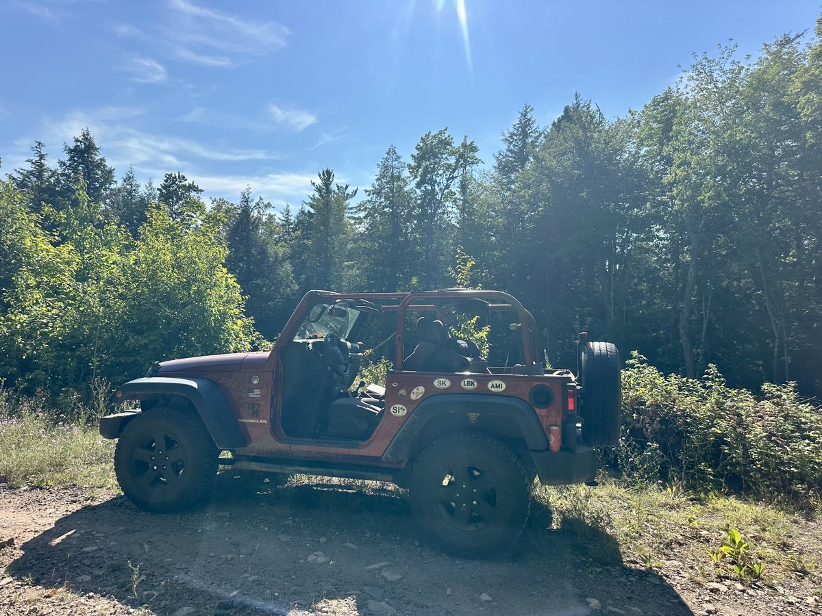 Mars_Starship_'s tweet photo. Just drove up a mountain - have a great Friday yall 🍻🤘 https://t.co/YQ0Eya2BfL