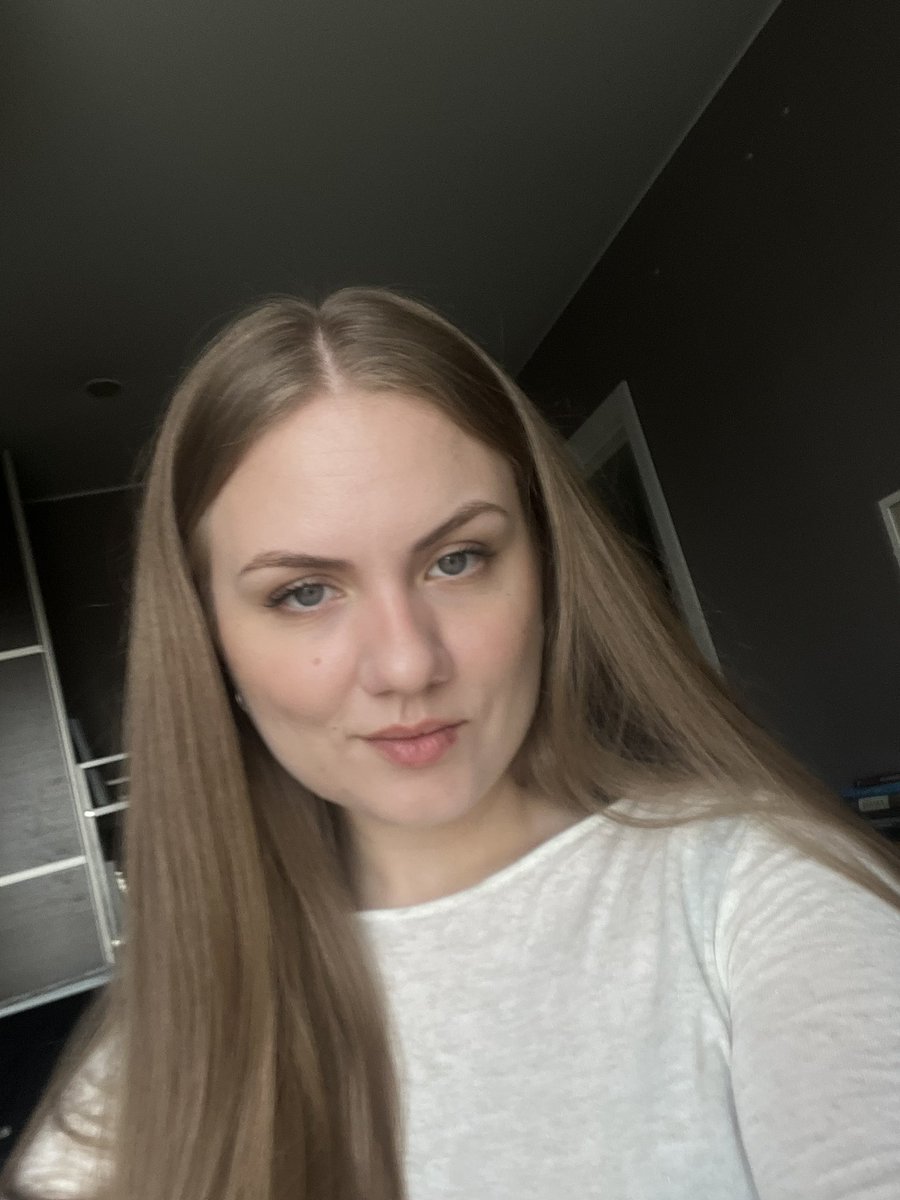 mariquesh's tweet photo. кстати моя жизнь и восприятие себя стали лучше когда я перестала пытаться маскировать свой resting bitch face https://t.co/4DtXUb3CLD