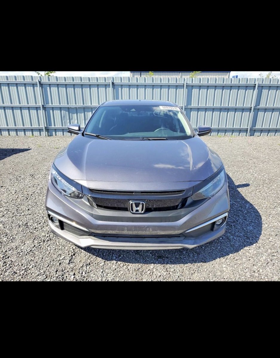 stryka_'s tweet photo. 2019 Honda Civic Touring

Leather seats 
Sunroof 
Push to start 
Engine 1.5
Apple car play 
33k km
110,000 including shipping https://t.co/GwYXZawVLC