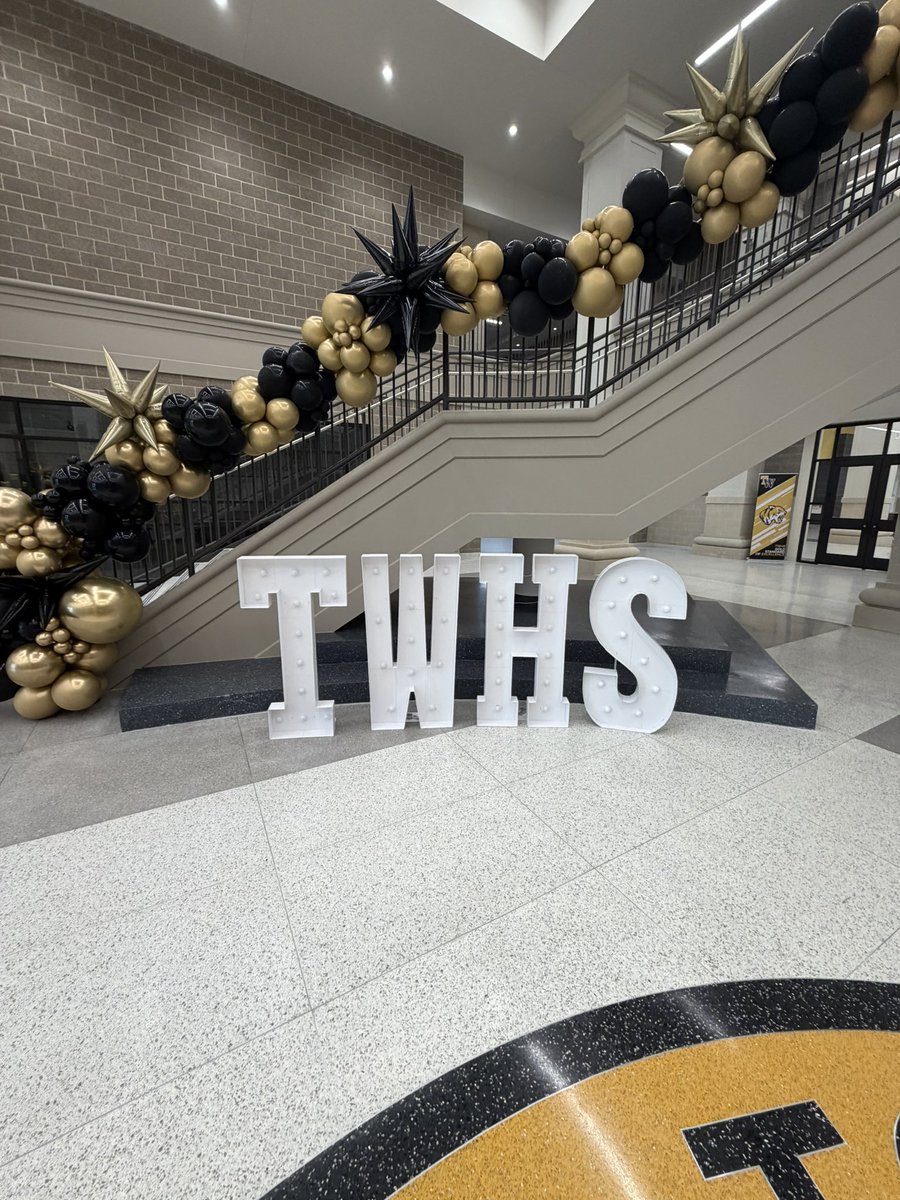 JonahMobarak007's tweet photo. What a day at Tomball West!

I am so grateful I had the privilege to visit the Gold Standard here at @TISDTWHS! Prior to their ribbon cutting almost 3 weeks ago, the Tigers have been officially welcomed home! The building is so big and beautiful as brand new! Go Tigers!🐯🐅💛🖤 https://t.co/2Gs5lsxovr