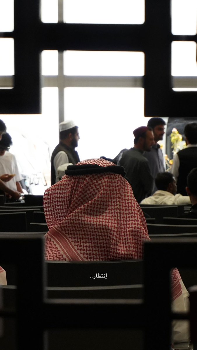 5yru__'s tweet photo. «تحنّ الجِمال الى أعطانها والرجال الى أوطانها» https://t.co/yLBnpmHBIO