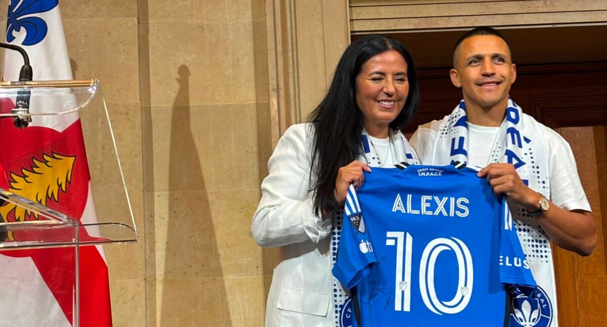 pcayuqueo's tweet photo. Se fue a una bella ciudad multicultural con hinchada chilena, alcaldesa chilena y sin el chaqueteo que por acá es deporte nacional. Inteligente Alexis 👏🏽👏🏽 https://t.co/uuM21GEy21