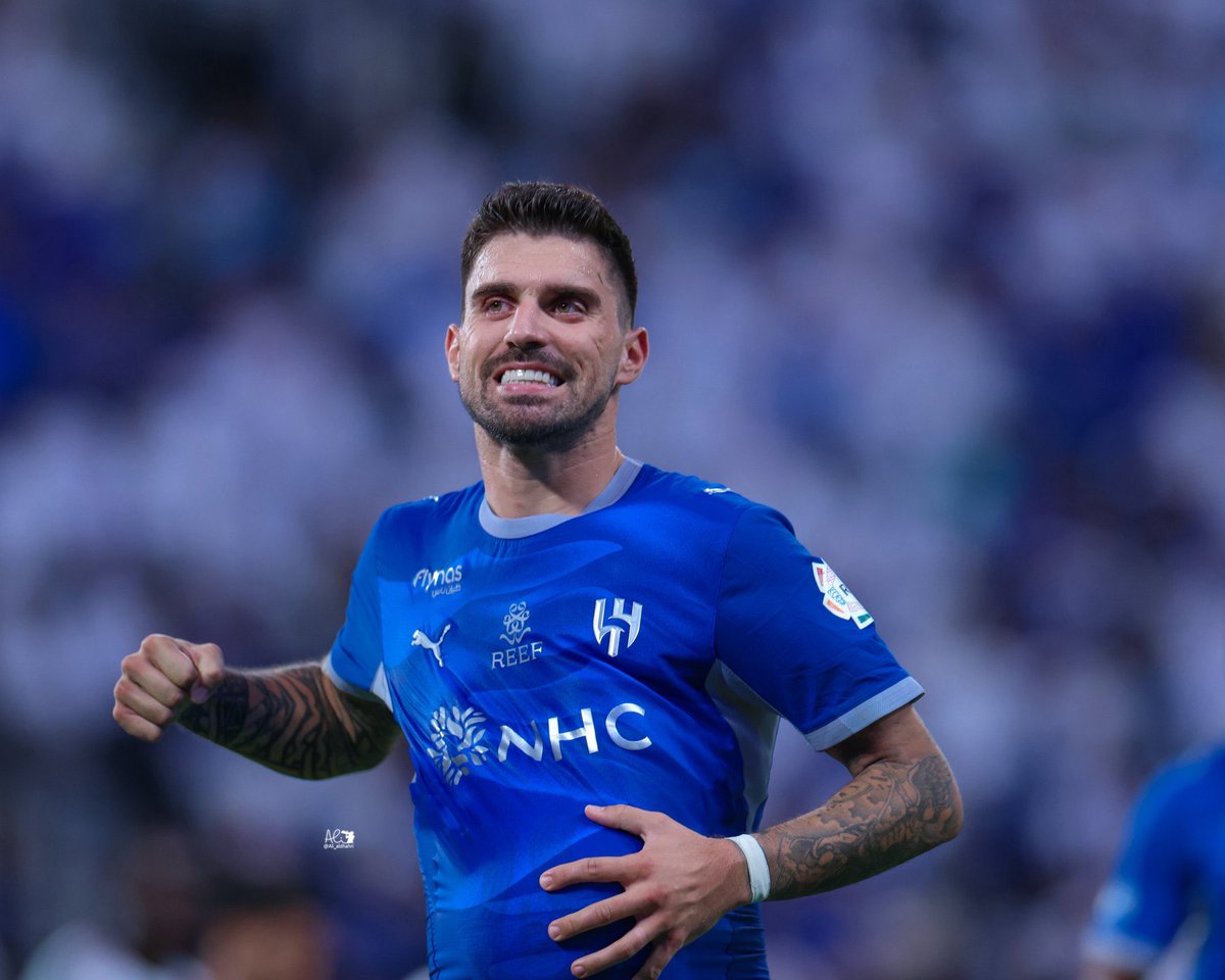 MnbrAlhilal's tweet photo. 🚨🚨🚨🚨🚨🎙️ نيفيز:

نحن بحاجة للتطور، ليس من الممكن أن تستقبل هدفين وأنت متقدم بـ3 أهداف! https://t.co/wYXVVZcYsP