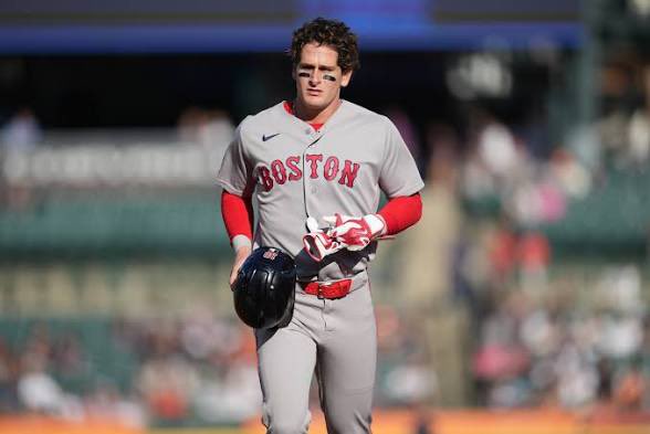 tylermilliken_'s tweet photo. Another day, another positive Roman Anthony update (via @alexspeier):

He continues to swing off the Trajekt in Fort Myers. Could begin a rehab assignment relatively soon. 

No specific dates were mentioned, but said it wouldn’t be this weekend https://t.co/mdxBgTR6MZ