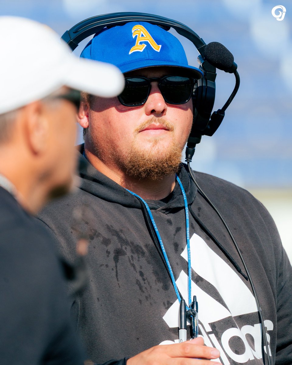 AngeloStateFB's tweet photo. Day By Day

#WinTheDay #PullTheRope https://t.co/PhNb5KoPjN