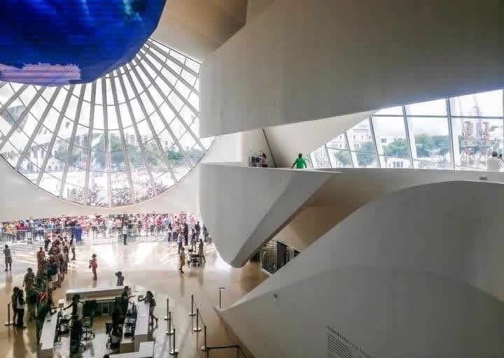 AmirArchiM's tweet photo. Nice houses-Villa / Live Luxury / Stylish life. 🏠🏬🏗️🌿
The different modern buildings.
#Architecture #interior_designer  #Museum #MuseumofTomorrow
#Santiago_Calatrava
#Rio #Brazil
 
Museum of Tomorrow, Rio de Janeiro, Brazil | Santiago Calatrava.🍃
(Part 2) https://t.co/XSXOaMYtUF