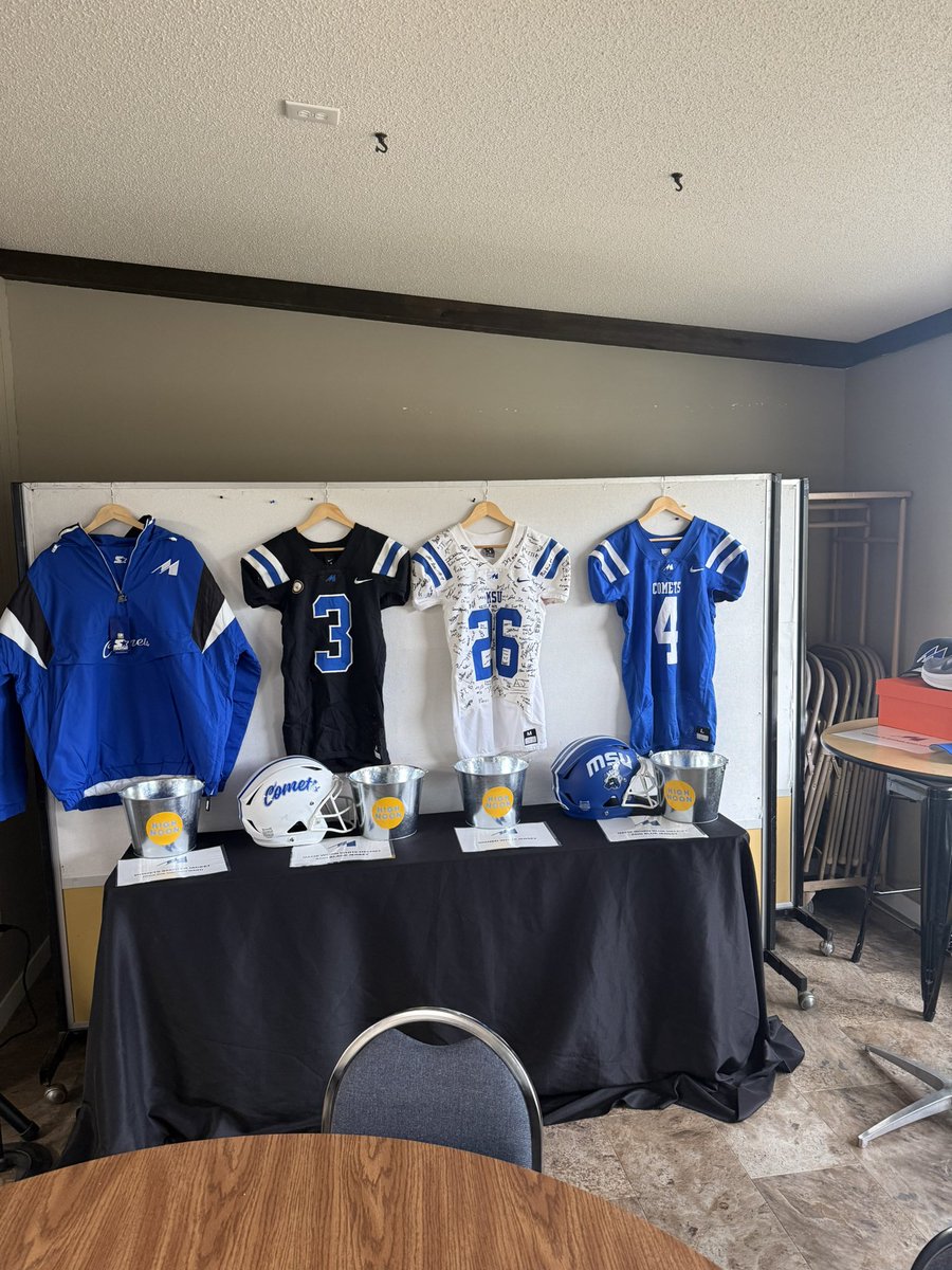 coachlarsonmsu's tweet photo. Mayville State Gridiron Open tomorrow at 1 pm. People always ask about running a golf tournament in the middle of camp. It’s one of the best things we do! The Gridiron open kicks off football season! Can’t wait to see everyone tomorrow! #RollMets https://t.co/U6pptx2ivJ