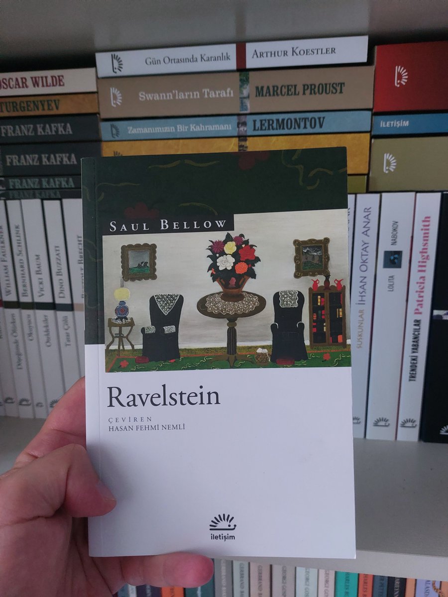EnginArapoluu's tweet photo. Nobel ödüllü Amerikalı yazar Saul Bellow'un yazdığı son kitap olan Ravelstein'ı maalesef beğenmedim. 
"Ha oldu ha olacak" diye diye ısrarla okuyup sonuna geldim ama kitap bende beklediğim etkiyi yaratmadı. 
Büyük yazı ustası Bellow, finali pek iyi yapamamış! https://t.co/WDjONzNwhD