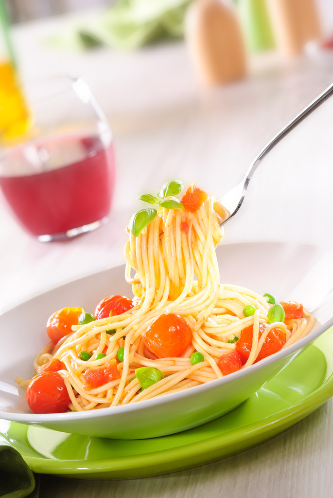 EarnestB42008's tweet photo. Quick and cozy dinner: homemade tomato pasta with fresh basil  Simple, flavorful, and perfect for a lazy evening! https://t.co/kafWZbD4F9