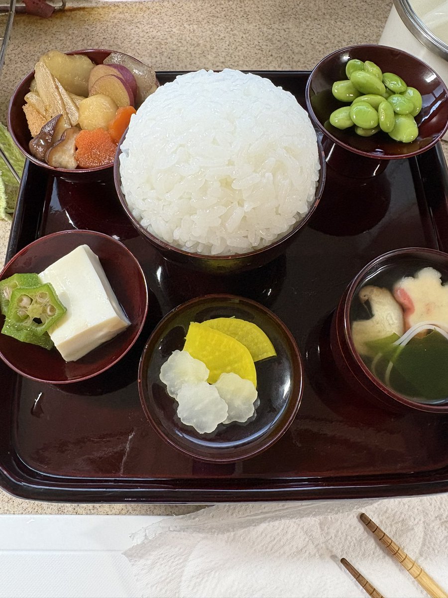 kojunoaino's tweet photo. お盆最終日の御膳できた✨
母からなにも教えてもらってなかったから
うろ覚えの見様見真似(ﾉ≧ڡ≦)

(  ᴗ ᴗ)"🙏 https://t.co/12oZBRgBBs