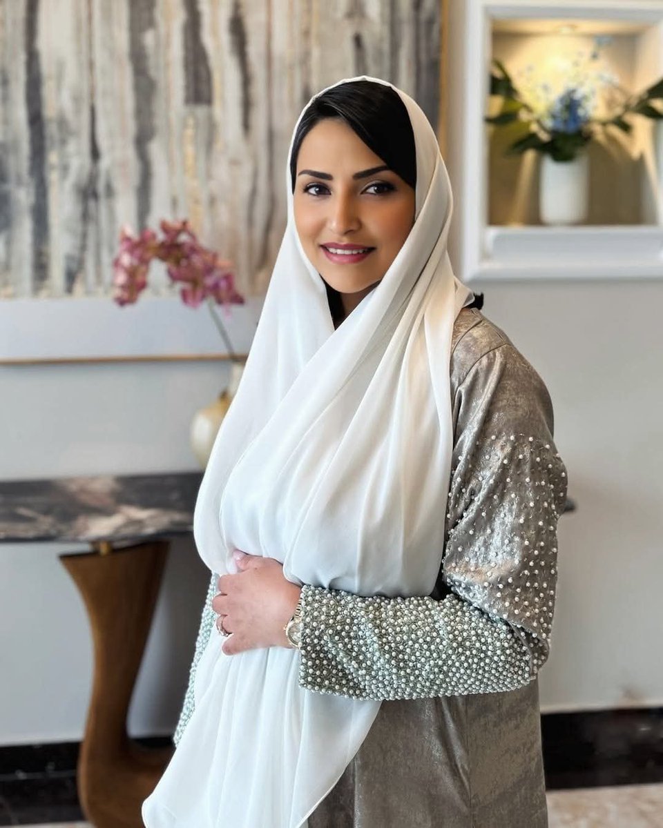 lwlyd126422's tweet photo. ربما هذه اللحظة لك وحدك.. 🤍
اكتب: ( يا رب ) 🤲
وابتسم.. فالخير يطرق بابك بلا انتظار. 🌷✨ https://t.co/qHvV3Ll3ew
