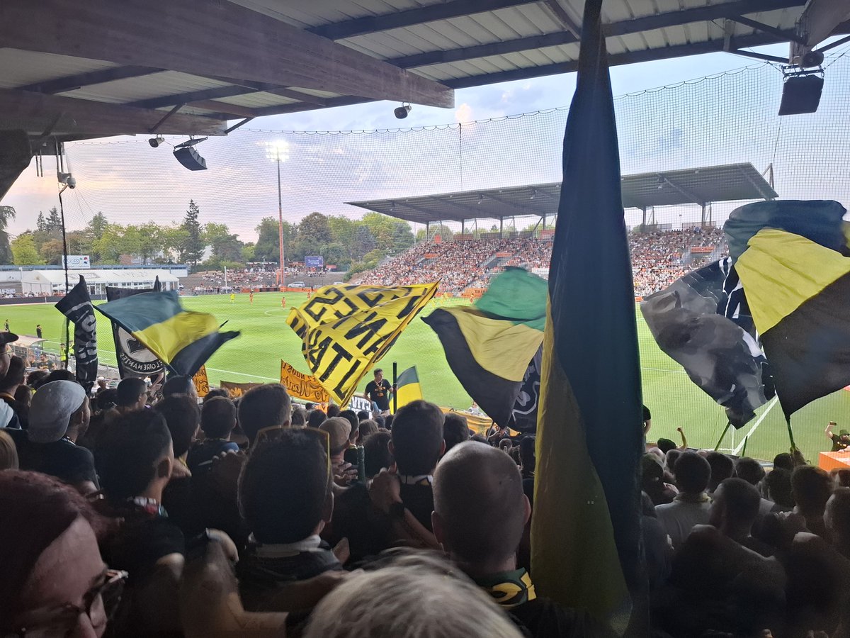 chtis_canaris's tweet photo. #SLFCN #NantesEnNord https://t.co/oMwDEXG9db