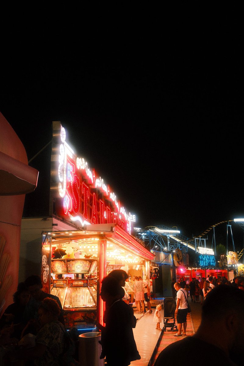 aubry_studio's tweet photo. Luna Park | Fréjus - #fujifilmx100vi https://t.co/nq5fncU3IX