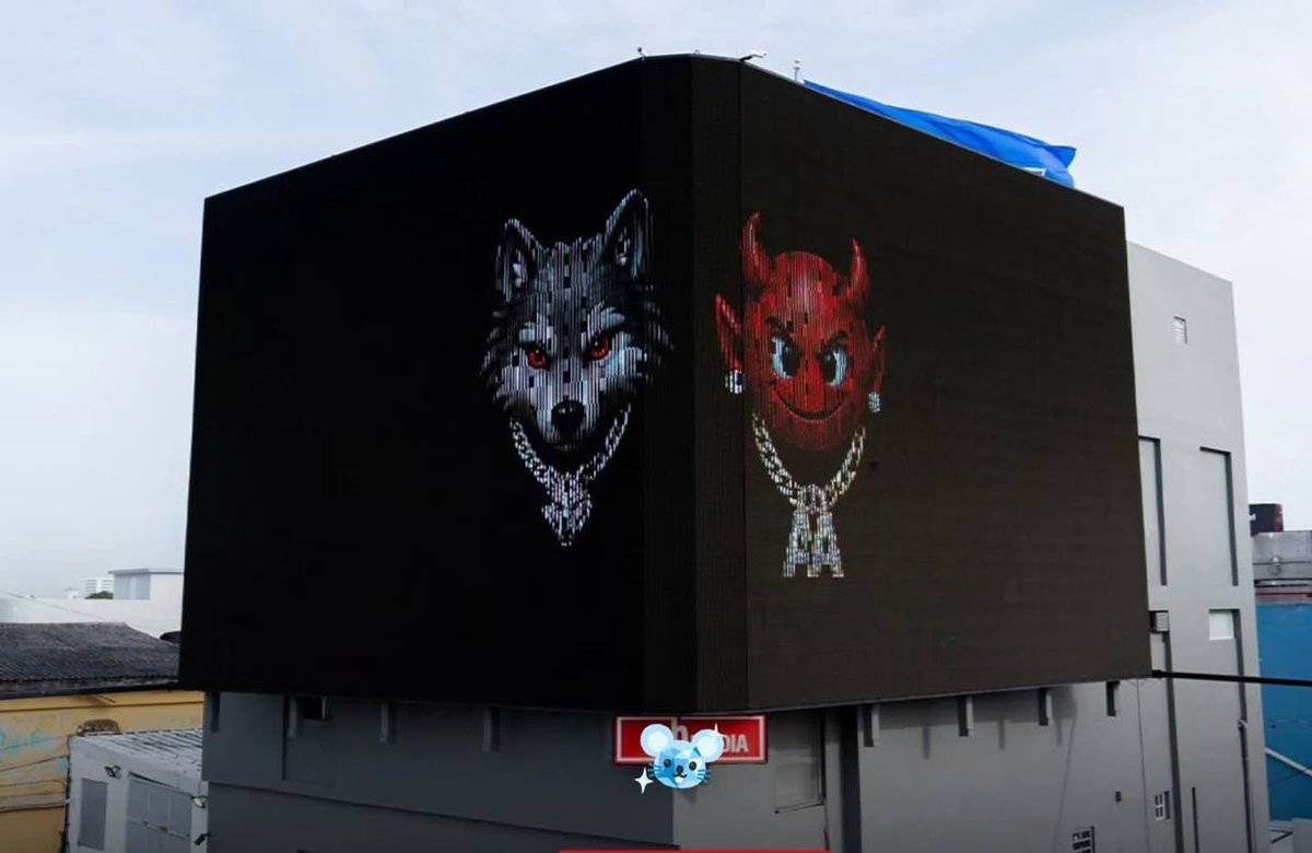 Mateorhlm_'s tweet photo. Carteles en puerto Rico 

Esto sale ya anuel x roar 👹 https://t.co/aEGq21TKMS