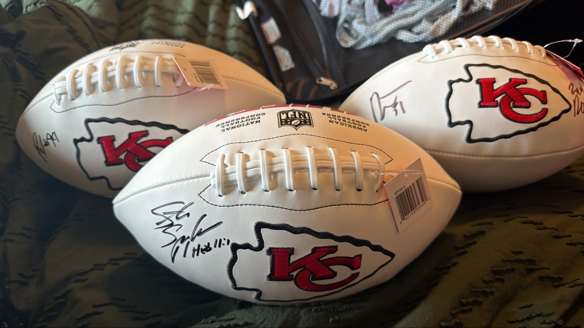 DMad0716's tweet photo. Got 3 new autos today in mail. #apeterwoods99 #RMasonThomas and #Spags https://t.co/7aMId90eDt
