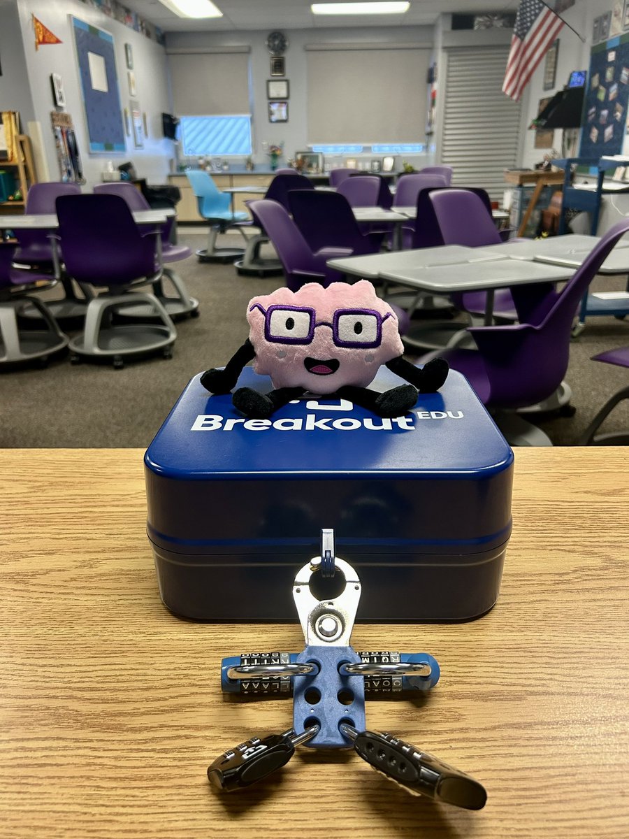 TopherJayson's tweet photo. First Friday = First Breakout

The first week of school is the perfect time to introduce my students to @breakoutEDU and give them the opportunity to flex their skills of critical thinking, collaboration, communication, and creativity!

#BreakoutEDUAmbassador https://t.co/f2L6KXkfZt