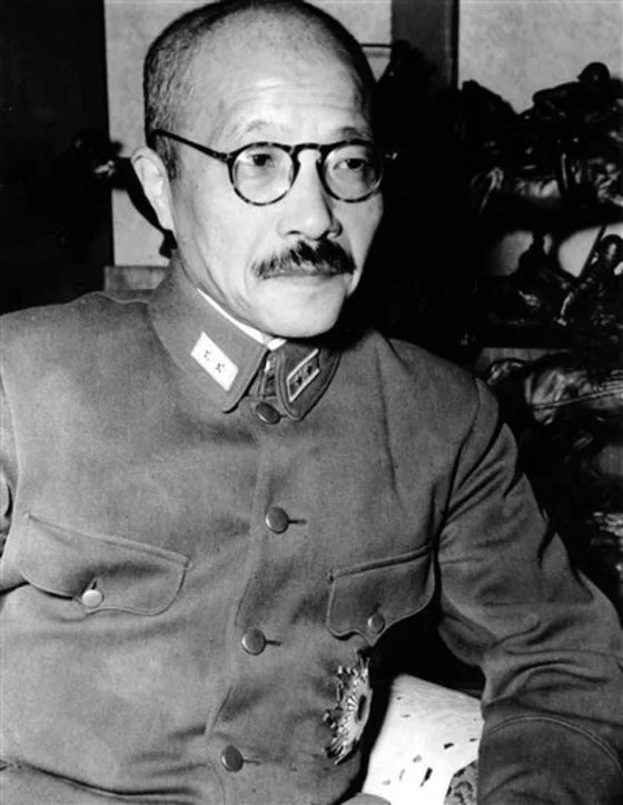 Nobelpalatset's tweet photo. HAHAHAHHA
#riksdagen #nobelpalatset #riddarholmen #stockholm #hirohito #japan #hidekitojo #milles https://t.co/GmktsK8Qfe