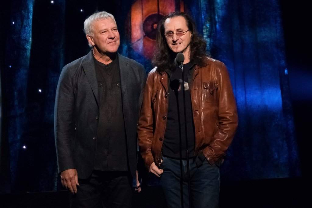 CFOXvan's tweet photo. Geddy Lee Reveals What Neil Peart Would've Thought About the Rush Reunion [WATCH]: https://t.co/0M0nyx9r6F https://t.co/QPPt3oWit7