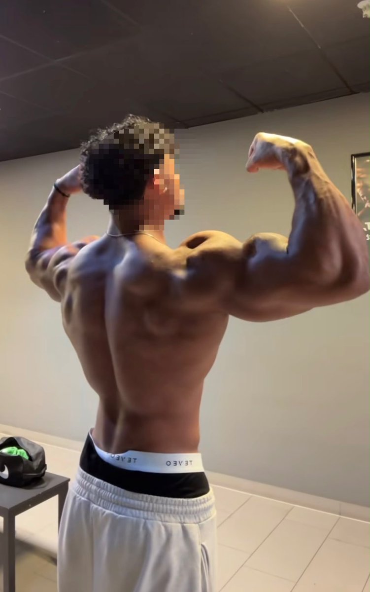 MalikTheAlpha's tweet photo. Mein Körper ist so gebaut, als hätte ich Maschinenbau studiert🤫

Ich bin dein Herrscher, ich bin Herkules.

Du bist wertlos.

Mach dich nützlich und sende deinen Tribut 😈🔥 https://t.co/4rDMWNTygh