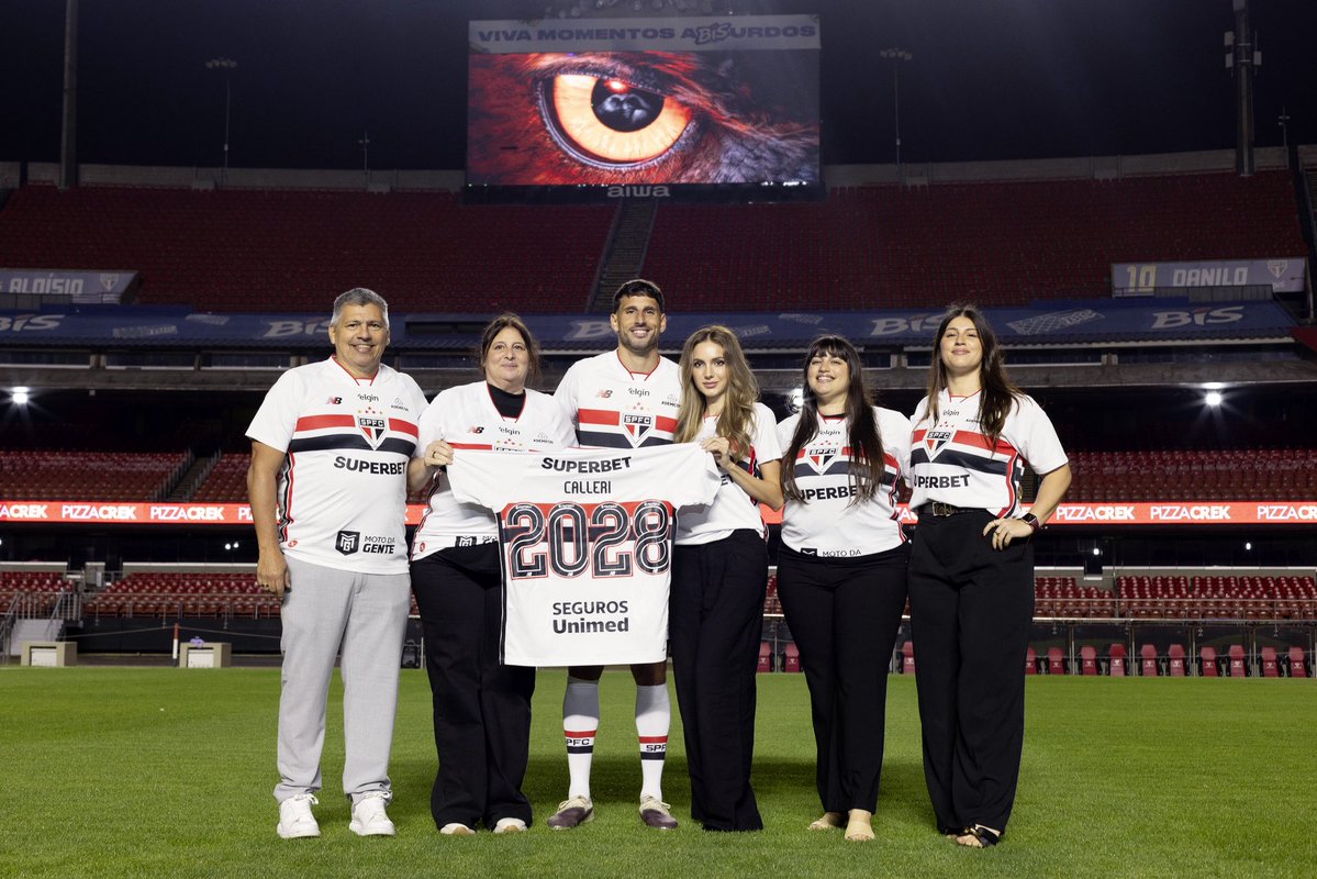 SaoPauloFC's tweet photo. 𝘾𝙖𝙡𝙡𝙚𝙧𝙞 2️⃣0️⃣2️⃣8️⃣

#TocaNoCalleri 🇦🇷 
#VamosSãoPaulo 🇾🇪

📸 Rubens Chiri / São Paulo FC https://t.co/fxmcW6xgu9