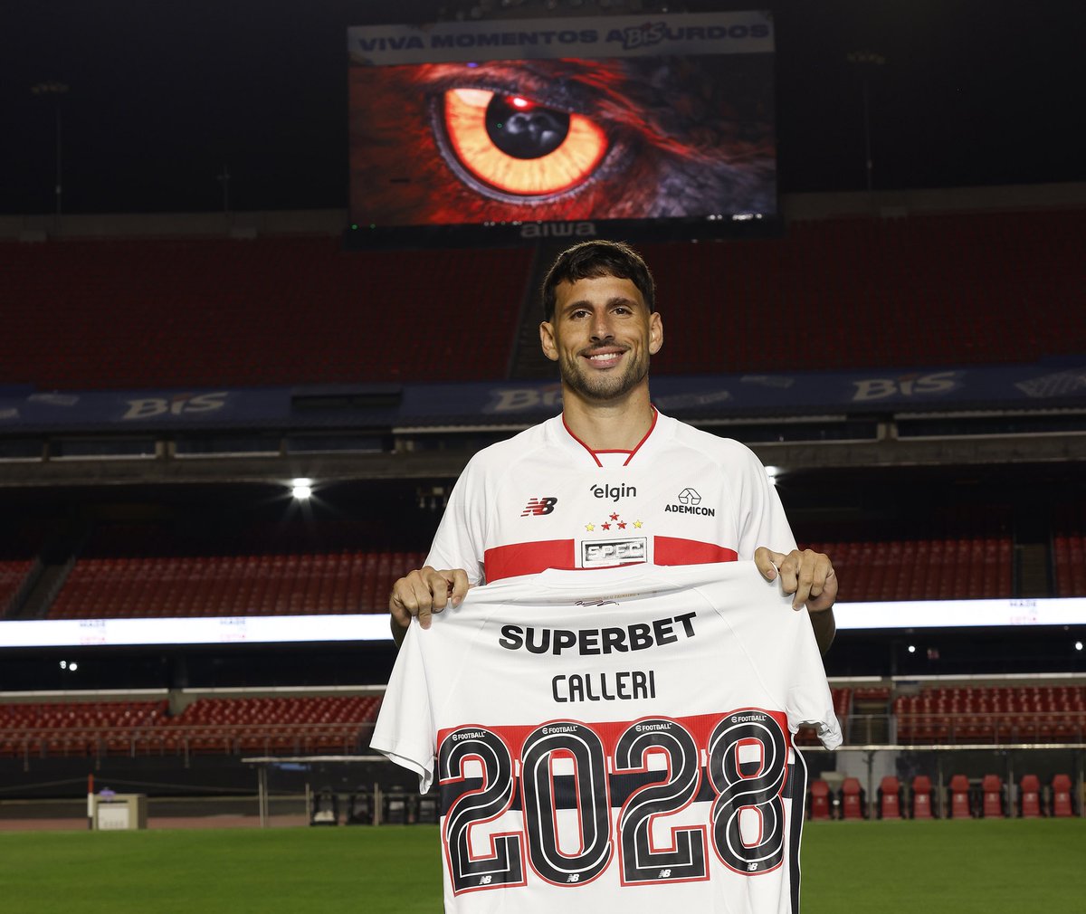 SaoPauloFC's tweet photo. 𝘾𝙖𝙡𝙡𝙚𝙧𝙞 2️⃣0️⃣2️⃣8️⃣

#TocaNoCalleri 🇦🇷 
#VamosSãoPaulo 🇾🇪

📸 Rubens Chiri / São Paulo FC https://t.co/fxmcW6xgu9