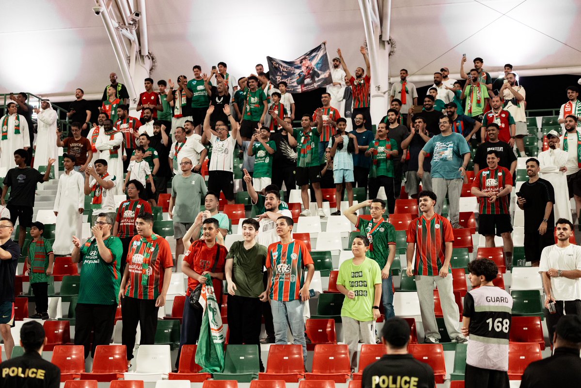 Ettifaq's tweet photo. جمهـورنا يستـاهل يـفرح 💚❤️

#الاتفاق_الرياض | #دوري_روشن_السعودي https://t.co/A2mDduthOs