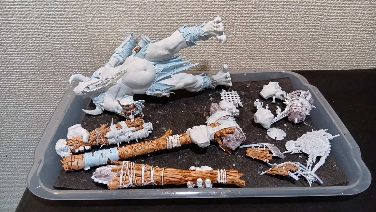 メガガルガントを塗ってます！ 木材を塗りました #ウォーハンマー