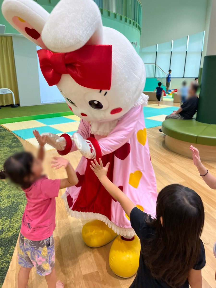 colorfrieds's tweet photo. 久しぶりのウームのお出かけ🚗³₃
とってもウキウキわくわくのウーム🎀
とっても楽しい1日を過ごせたようでした😊

ウームに会いに来てくれたお友達
いっぱい ぎゅ～してくれたお友達
初めましてのお友達
み～んなありがとう❣️
また遊ぼうね💕︎

次は 道の駅やまがた蔵王にLET'S GO!!

スタッフより🎨 https://t.co/iy5e9SHmMz