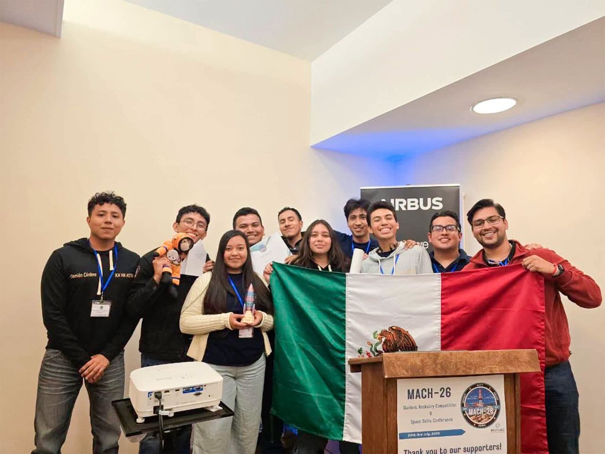Mexicocampeon1's tweet photo. ¿Te enteraste?
¡Histórico 1er lugar mundial en Escocia! 🚀🇲🇽 El equipo Ka'an Astra, de la Universidad Autónoma de #Yucatán, gano la MACH-26 Launch Competition tras diseñar, y lanzar con éxito un cohete experimental, venciendo a potencias como Cambridge y Oxford. 
#Mexico 🥇 https://t.co/iAYVbMIoKh