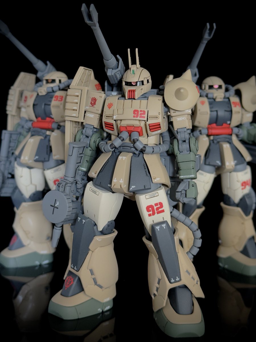 Gajumaru810's tweet photo. #ジオン建国記念ザクコラボ2026
#完成 #ザクキャノン

ザクキャノンも完成、これでキャノン小隊が揃いました😏
中長距離支援MSなので銃はちょっと頼りないモノを😏

動力パイプ、モノアイ、ハンドパーツ置換
『ひさし』幅詰めで若干目付きを悪く、腰と股関節、膝関節、手持ち銃などを改修しています https://t.co/vsbefyHGHM