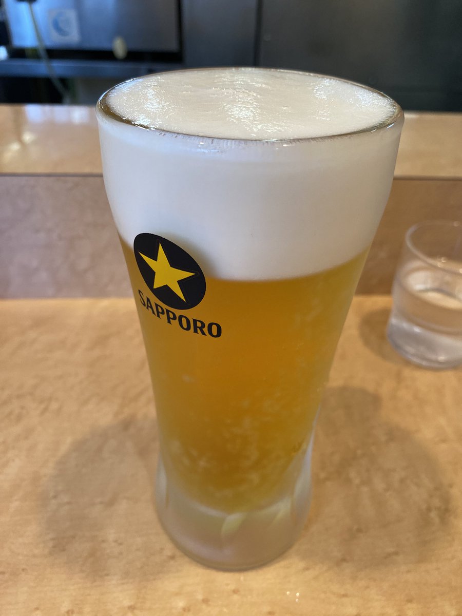 tk2261909's tweet photo. 小田原は熱い🥵
水分補給🍺
許してください🙇 https://t.co/1q0GRGK4Dl