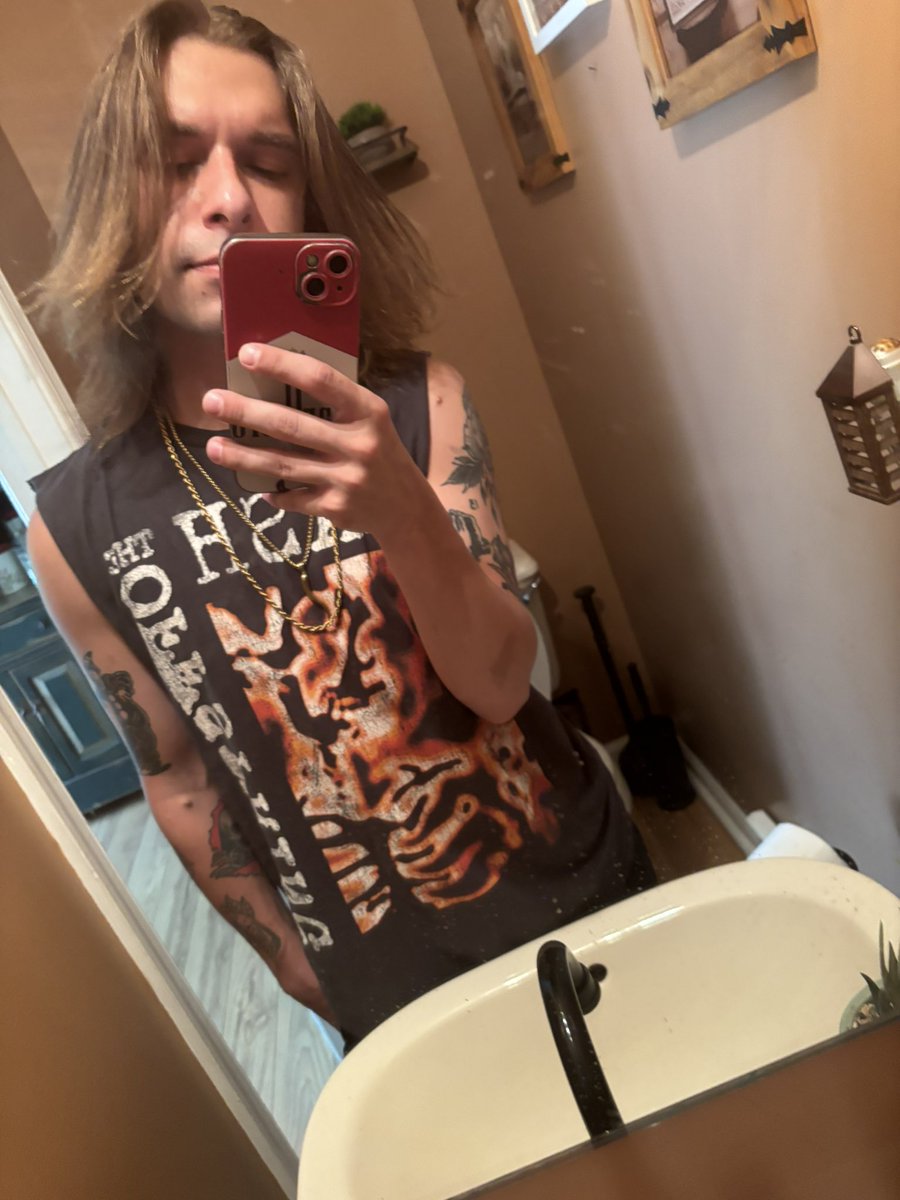 Gucci98420's tweet photo. 🤗 some new pics #mlm #rt #rtrt #gayman #gay #gayporn #bottomboy #single #tattoos #biboy #bwc #de https://t.co/w2O7AnMFXq