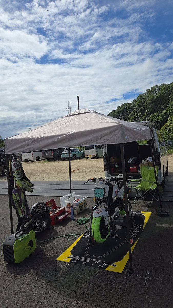 ESSE_3_0220's tweet photo. 生駒杯の前日練習に来ています🙇
かなり頑張らないといけません…😵
皆様よろしくお願いいたします🙇

#グロム
#生駒杯 
#デブレーサー https://t.co/oJP5ZiUnAL