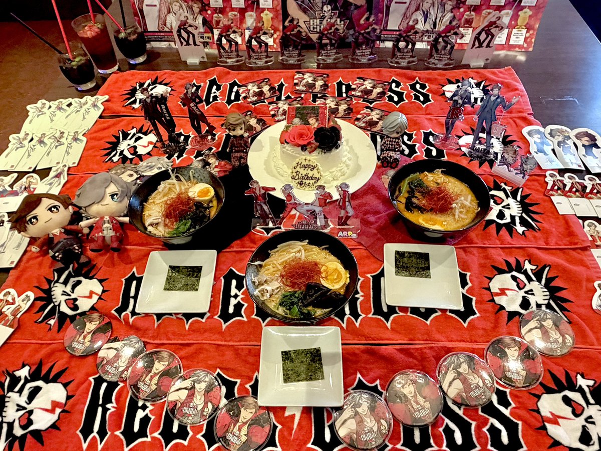 osato_ar_p_2's tweet photo. レベクロまんなかバースデー祝いにパセラコラボ行ってきました🖤🏃‍♂️‍➡️❤️！！！
イチゴの乗ったプリントケーキでお祝い🍰素敵に仕上げていただきました😭❤️‍🔥とっても良い…
ご関係者様各位誠にありがとうございます…！

※画像の使用について株式会社ユークスの許諾を得ています。
#ARP
#パセラ https://t.co/4bhPfzQg7T
