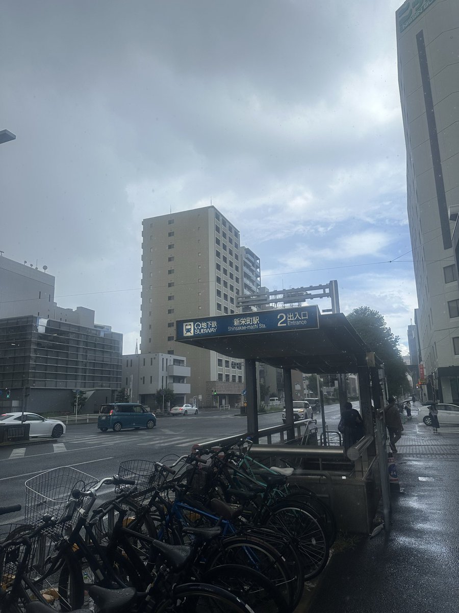 hiramer2's tweet photo. 名古屋に来てます！ようやく念願のRoots Loungeへ！ https://t.co/igzxlr4rk7
