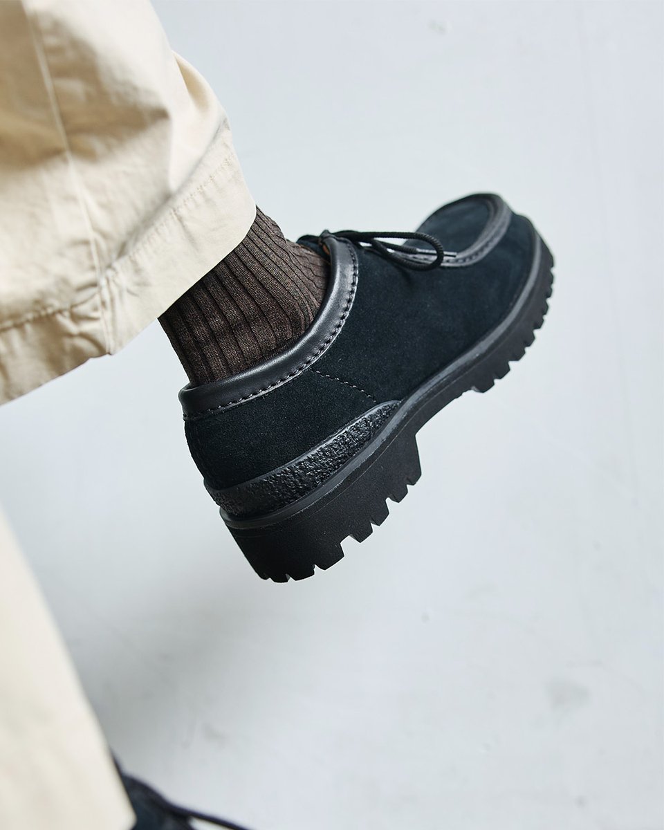 arknets_info's tweet photo. \ご予約受付中/
【Clarks】限定モデル登場
通常は展開ないカラーリングに仕上げたことで、クラシックなモデルでありながらも、個性が引き立つ唯一無二の一足に仕上げたアイテム。
🔗https://t.co/eNra0p964i
#クラークス #arknets #アークネッツ https://t.co/aVphi0AxdW