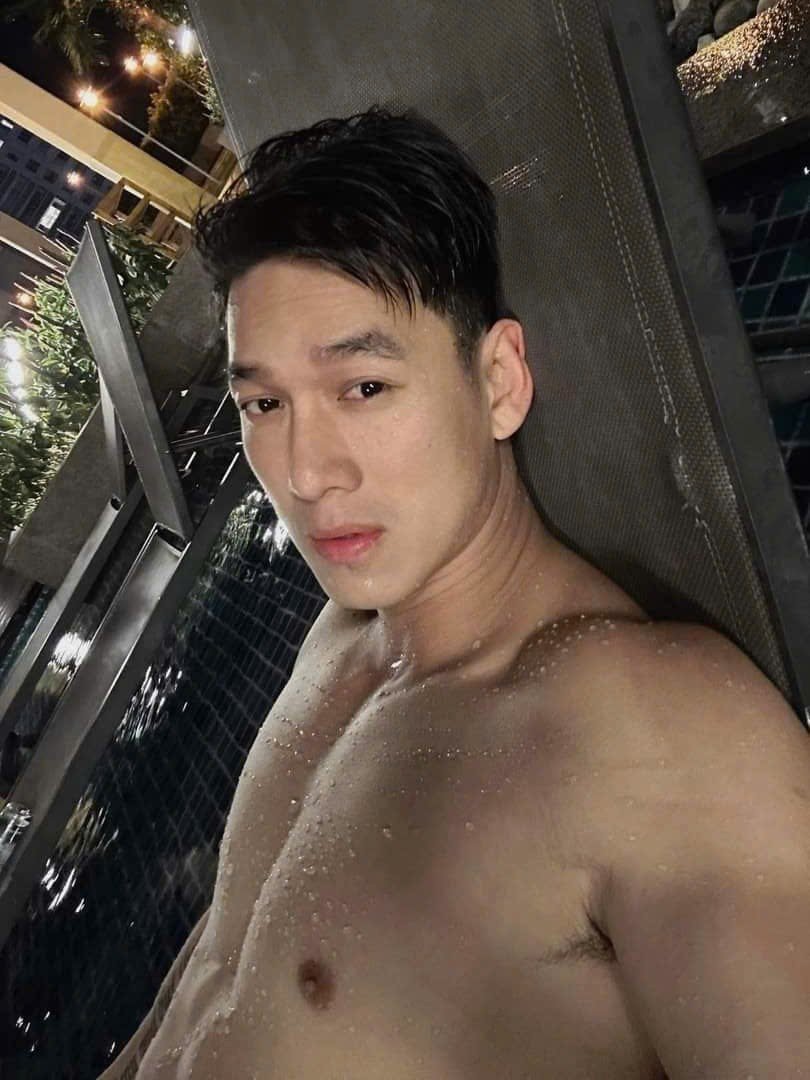 traidm949z's tweet photo. Ca sĩ ..diễn viên (Song luân ) lộ video xx
Lão này dâm..Cu to..chuyên nhắn tin gạ gẫm gái ..Cc lắm lông lắm nha anh em
Bán trọn bộ 5 video và hình full của Song luân giá #100k 🥰
Bạn nào mua kết bạn zalo #0928938006s giao dịch nhé 
5 đến 7 phút 1 video nha 🥰 https://t.co/CisnI7S7Ez