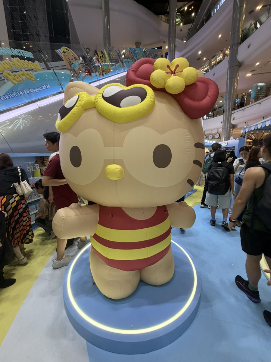 berrymobilethai's tweet photo. サンリオ好きは必見！ターミナル21で昨日から始まったMINISOのPOPUP限定商品のHello Kitty Sun-Kissed Summer Collection が可愛すぎる🥺💕
ディスプレイもかわいい！かわいすぎてずっと何買うか悩みました！
8/26までなので是非行ってみてください♪ https://t.co/qQlmUCKS4e