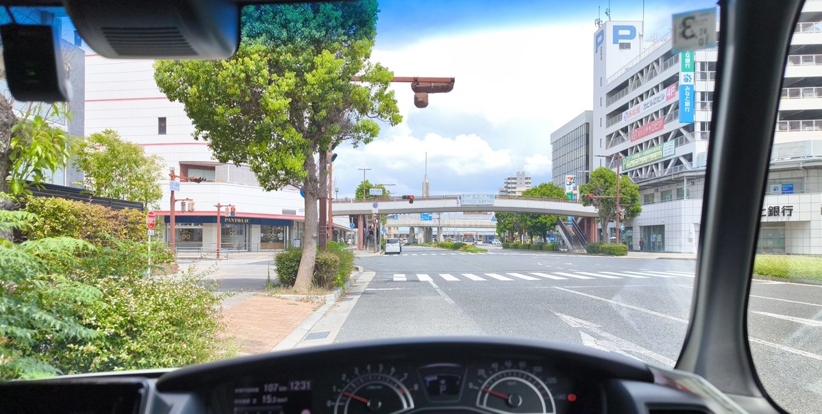 sumichaaaa's tweet photo. 久々にエヌボ乗ると視界広すぎてこれ https://t.co/flu4u6BsBm